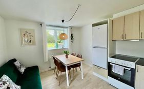 5 Minute Walk To Lego House - 50M2 Apartment With Garden / A Unit